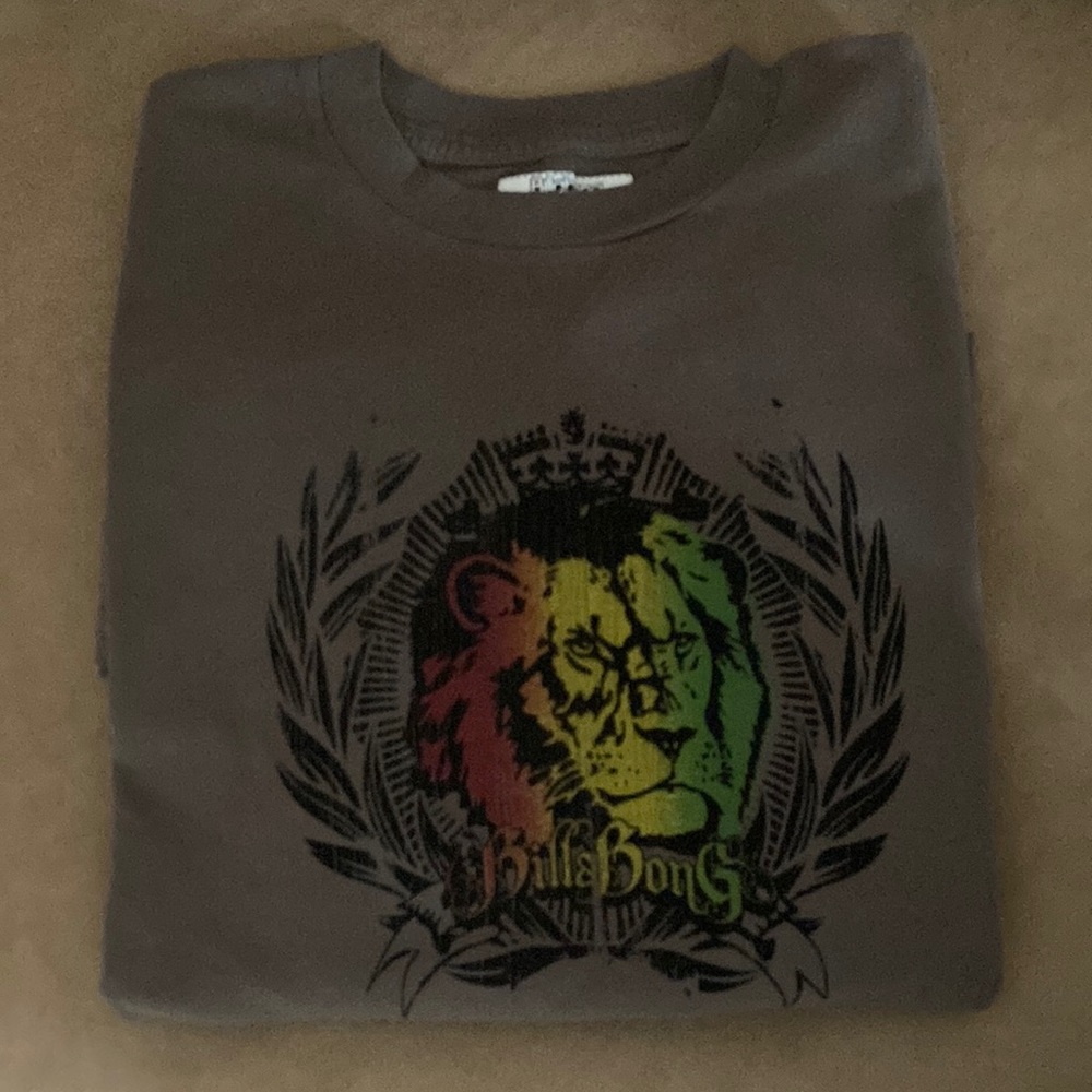 Billabong mens LS Tee / Lion graphic/ size Large / Lt Brown/ never worn no tag